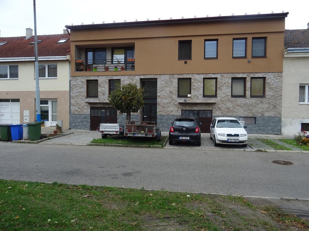 Ferienwohnung Milanna Břeclav Exterior foto